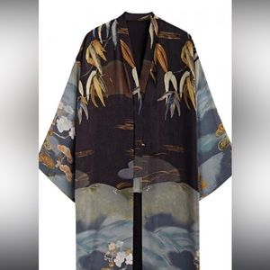 Looking for this kimono does anyone have one and would like to sell